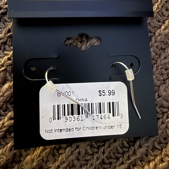 Silver Filigree Earrings - Picture 3 of 3